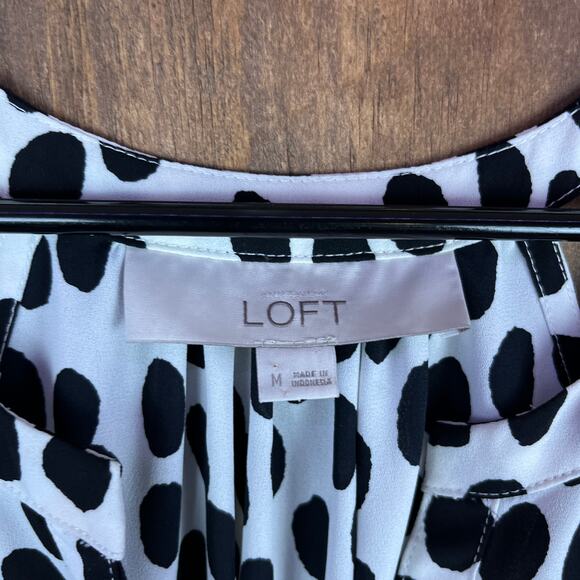 Ann Taylor LOFT Womens Blouse White Black Spots Polka Dot VNeck Tank Flowy M - Picture 6 of 10